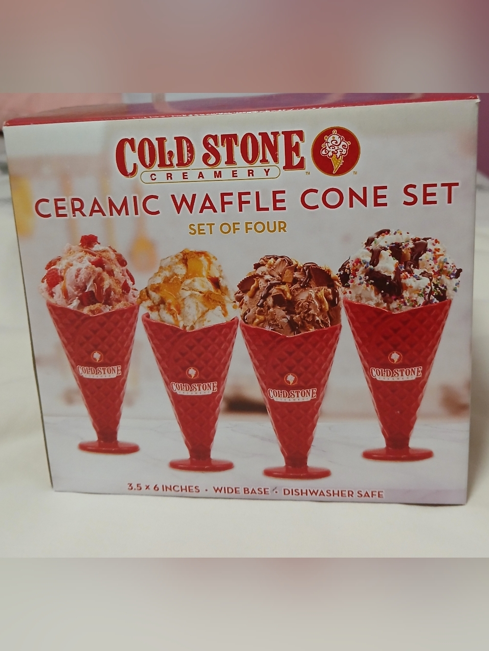Cold Stone Creamery ceramic waffle cone set of 4 wide base 3 1/2" x 6" ice cream